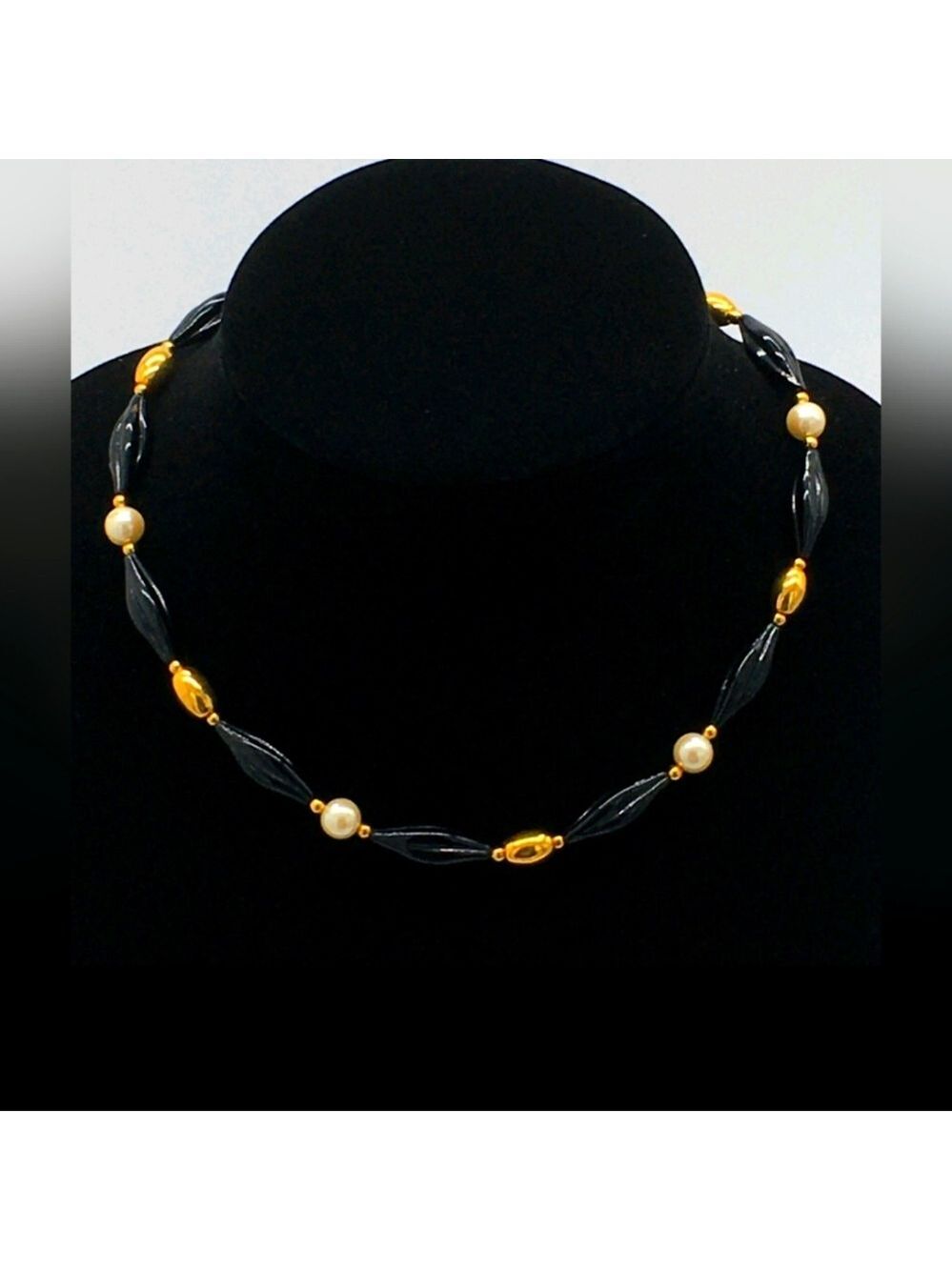 Napier Elegant Black Lucite, Gold-Tone, and Faux Pearl Necklace EUC Vtg